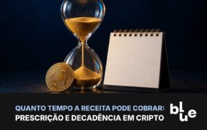 Prescrição e decadência em cripto: ampulheta e calendário com moeda de bitcoin em mesa escura