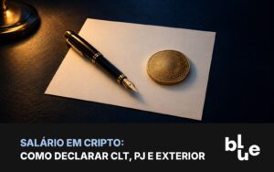 Salário em cripto: holerite sobre mesa com moeda de bitcoin e caneta